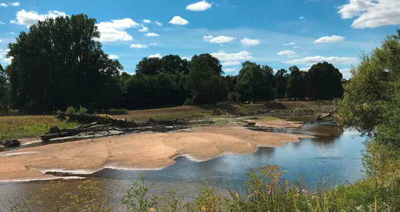 Die Ems bei Niedrigwasser Die Ems in Greven bei Niedrigwasser, Sommer 2022.