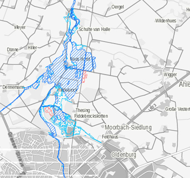 Ausschnitt einer Karte, die in schraffierten hell- und dunkelblauen Farben Überschwemmungsgebiete darstellt.